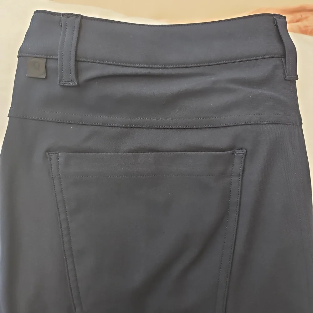 Lululemon ABC pant - Picture 2 of 7